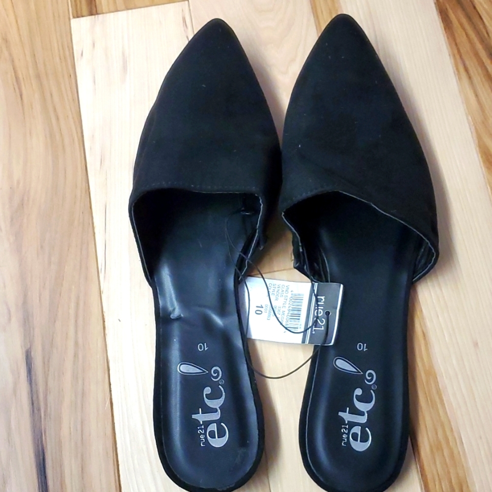 Women's flats